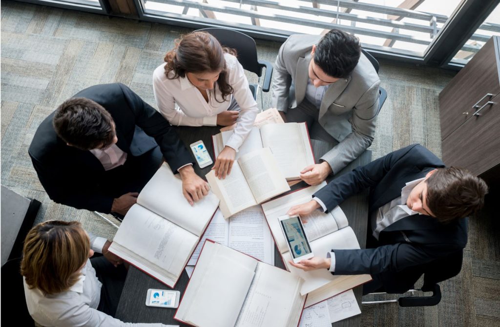 Politique investissements corporatifs pour entrepreneur en TI